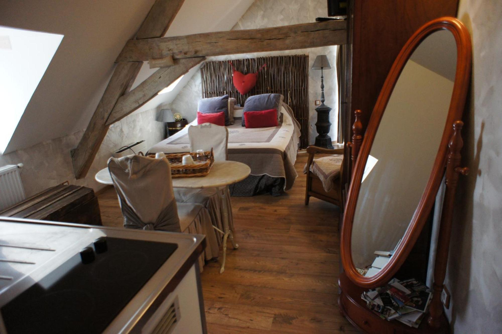 Aux Logis De La Solre Panzió Ferrière-la-Petite Kültér fotó