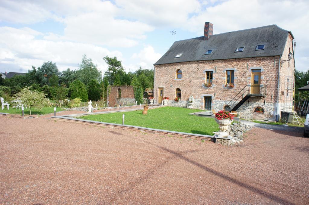 Aux Logis De La Solre Panzió Ferrière-la-Petite Kültér fotó