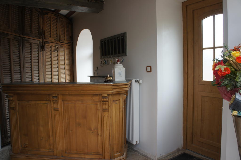 Aux Logis De La Solre Panzió Ferrière-la-Petite Kültér fotó